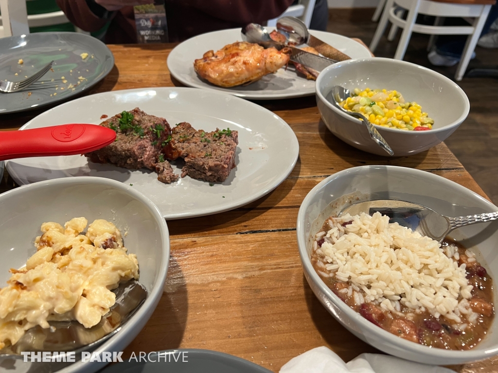 Showstreet at Dollywood