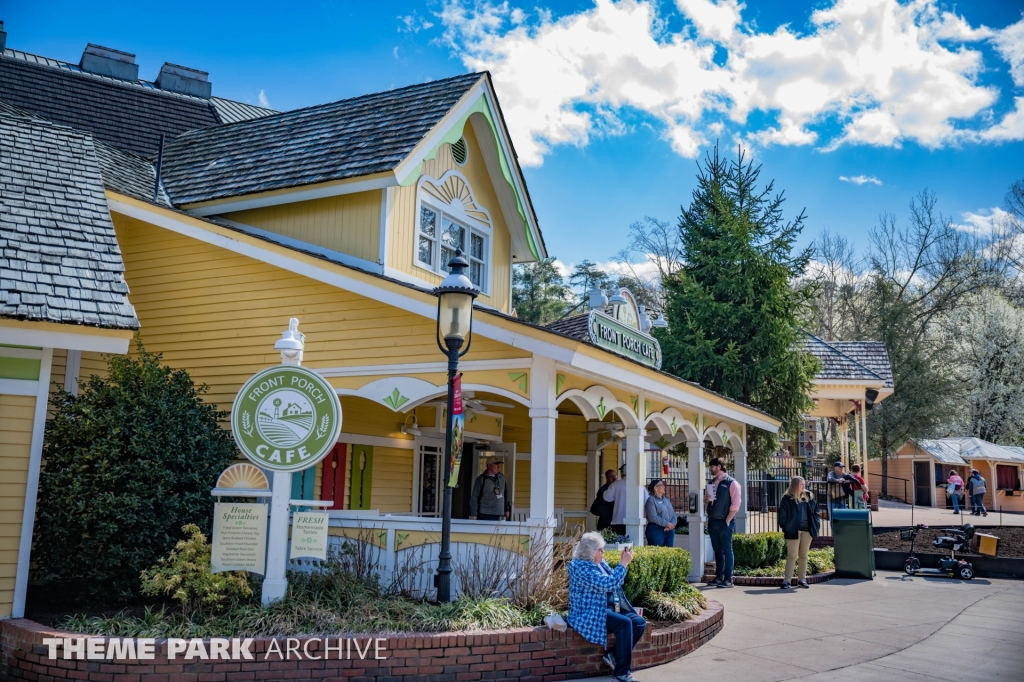 Showstreet at Dollywood