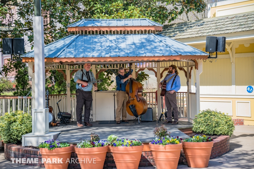 Showstreet at Dollywood