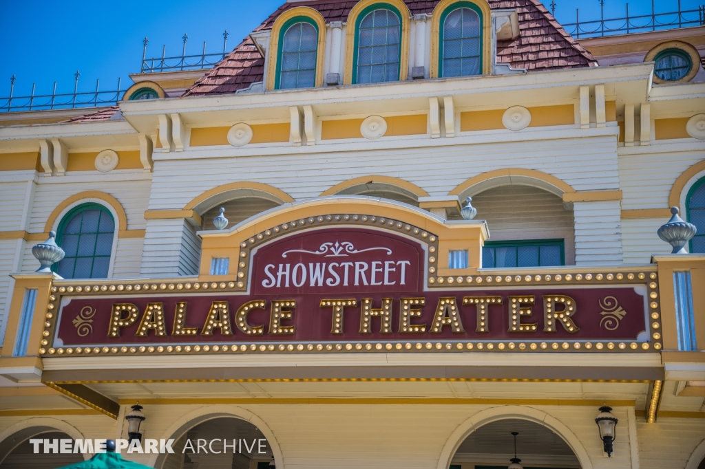 Showstreet at Dollywood