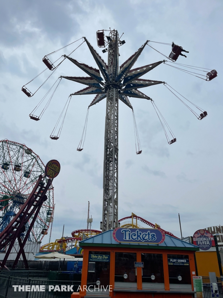 Brooklyn Flyer at Deno's Wonder Wheel Amusement Park