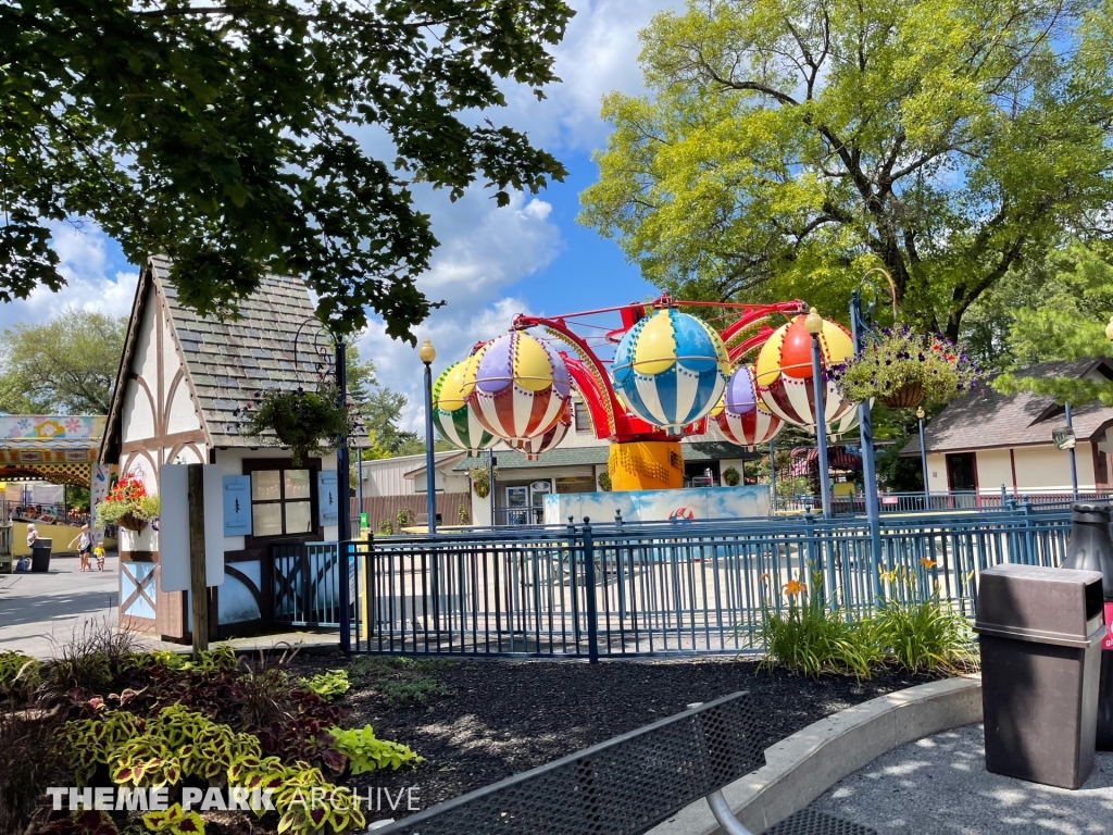 Balloon Race at Great Escape