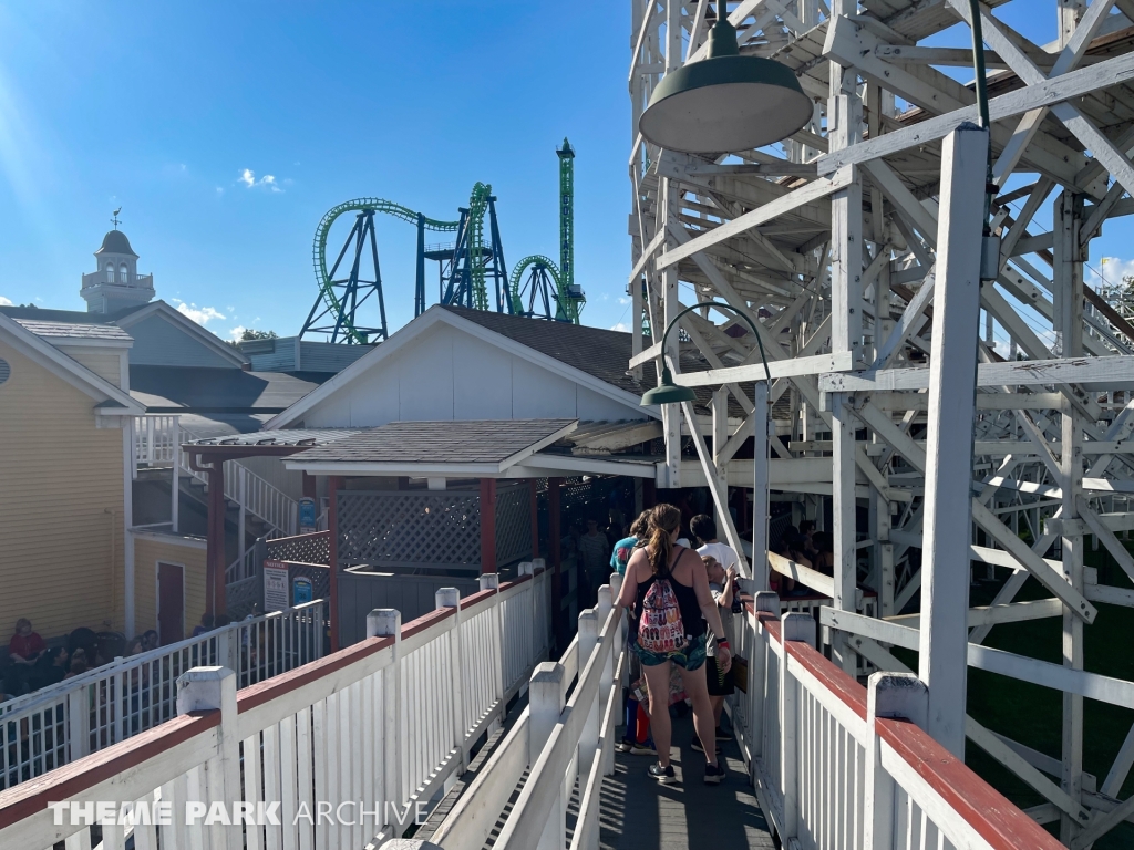 Thunderbolt at Six Flags New England