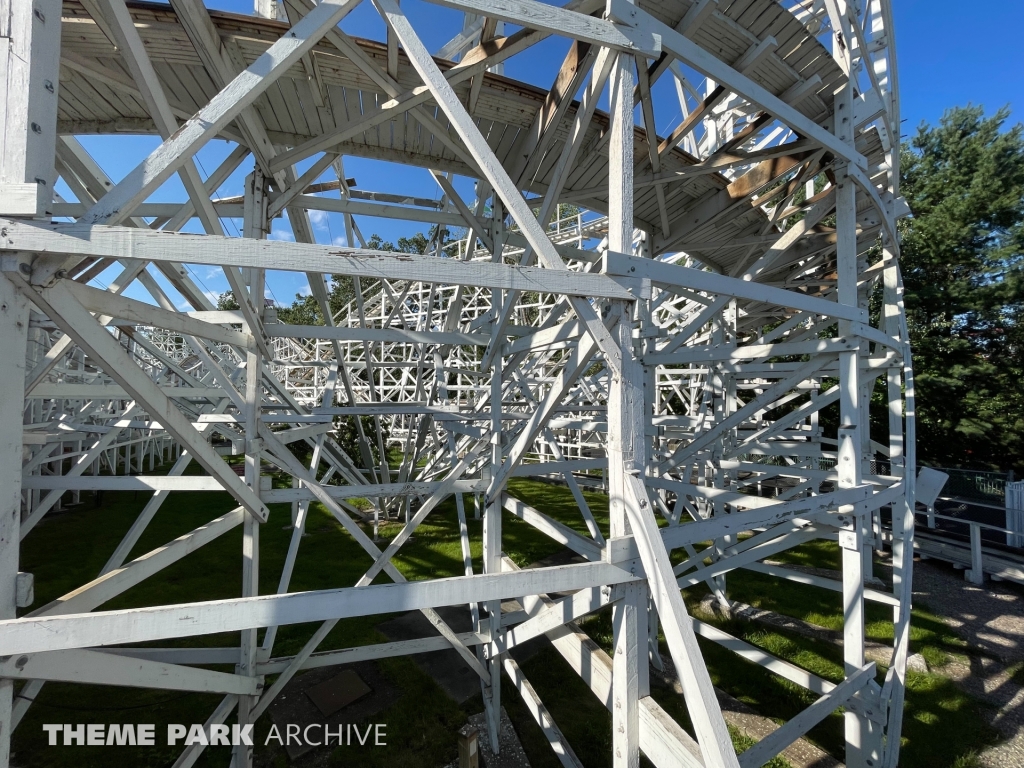 Thunderbolt at Six Flags New England