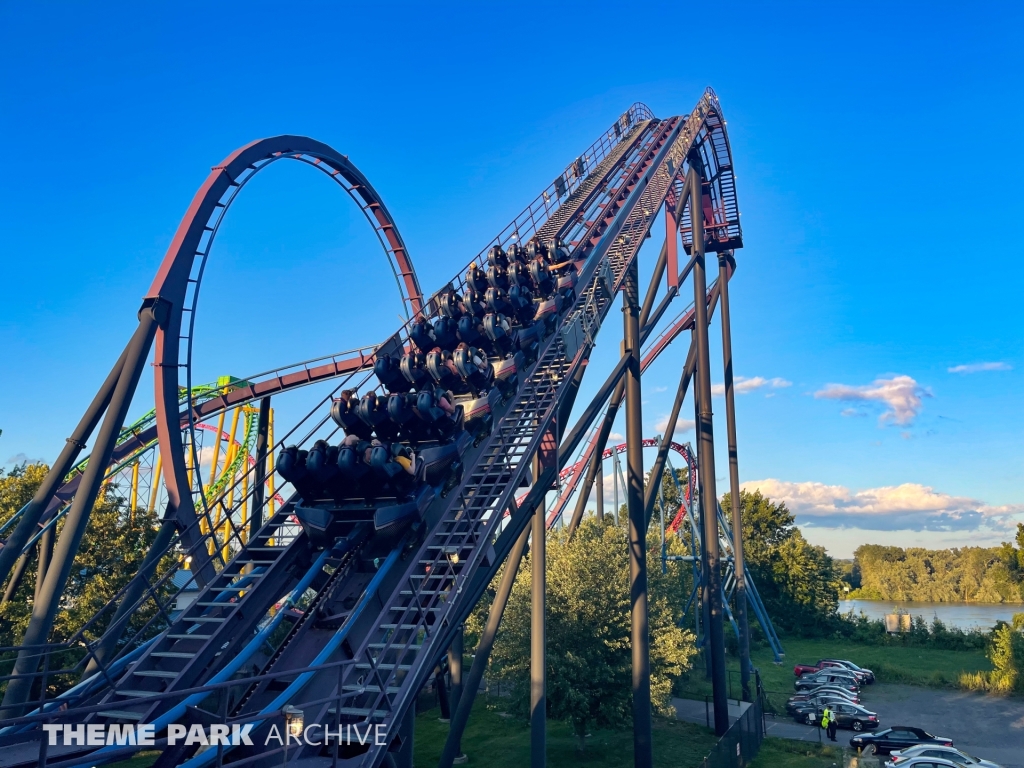 Batman The Dark Knight at Six Flags New England