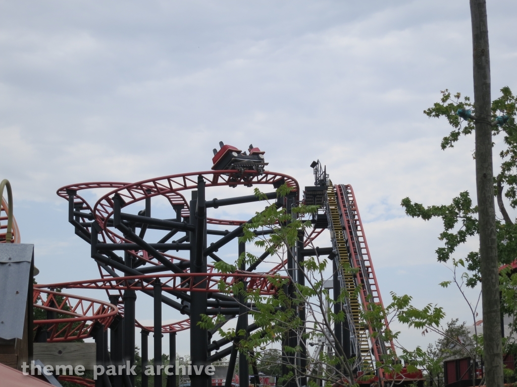 Pandemonium at Six Flags Over Texas