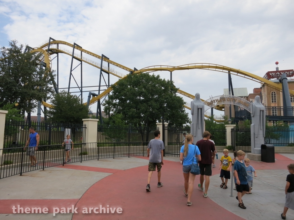Batman The Ride at Six Flags Over Texas
