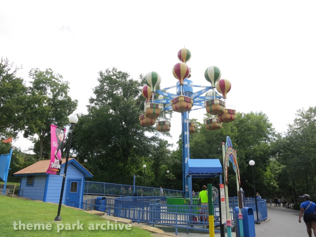 Cloud Bouncer at Six Flags Over Texas
