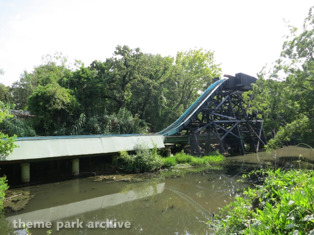 El Aserradero at Six Flags Over Texas