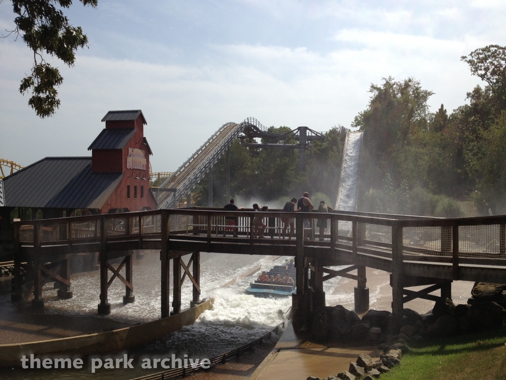 Plummet Summit at Magic Springs & Crystal Falls