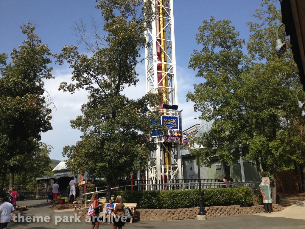 Dr. Dean's Rocket Machine at Magic Springs & Crystal Falls