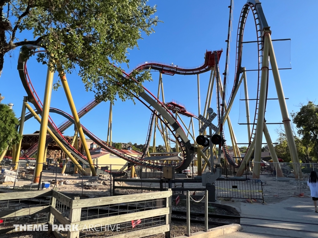 Dr. Diabolical's Cliffhanger at Six Flags Fiesta Texas