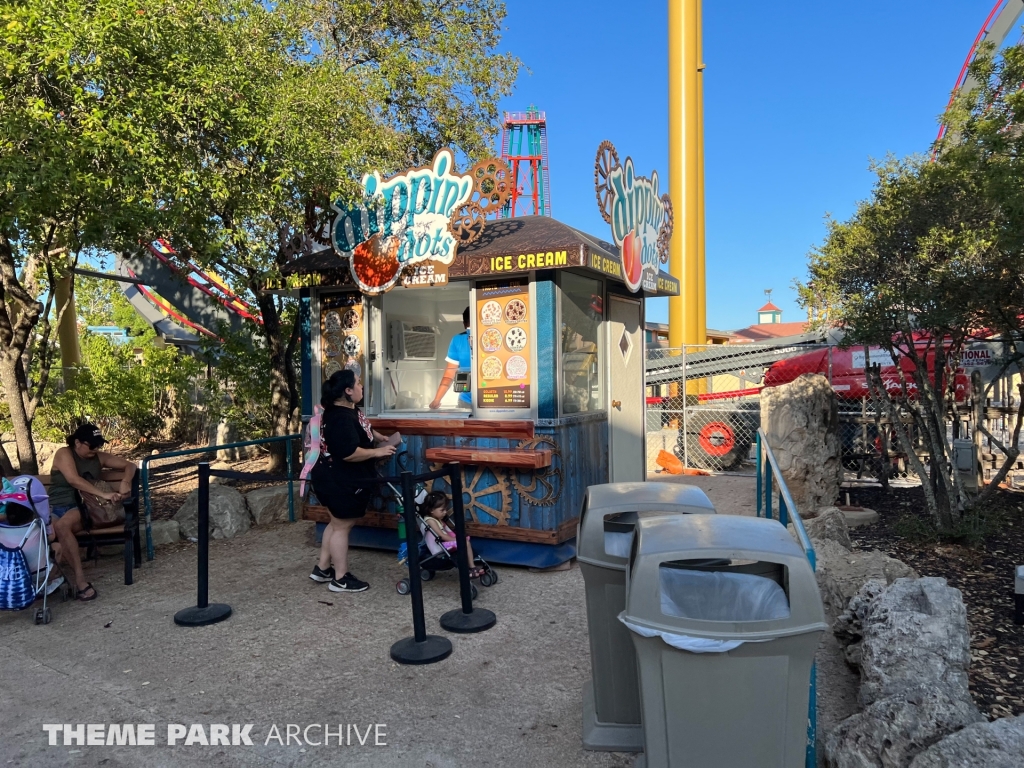 Crackaxle Canyon at Six Flags Fiesta Texas