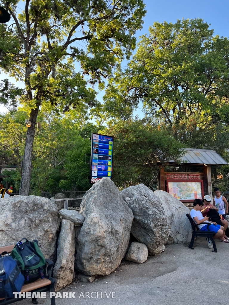 Crackaxle Canyon at Six Flags Fiesta Texas