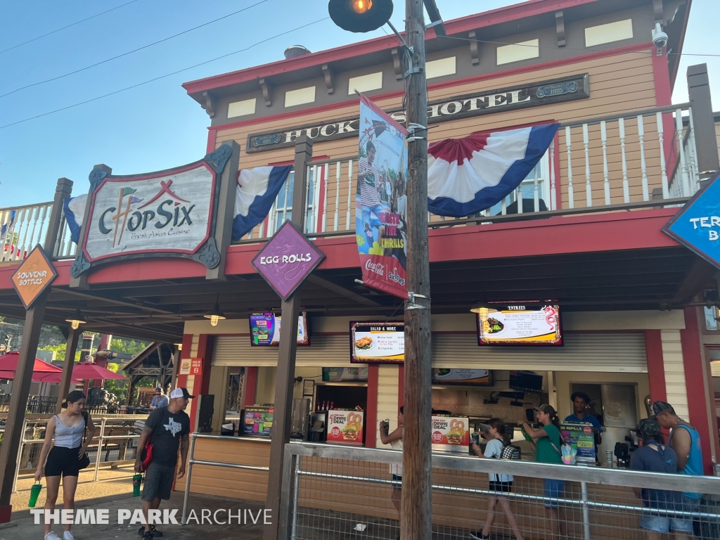 Crackaxle Canyon at Six Flags Fiesta Texas