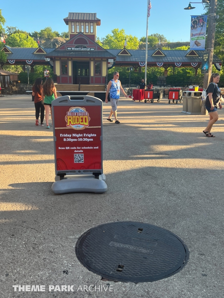 Crackaxle Canyon at Six Flags Fiesta Texas