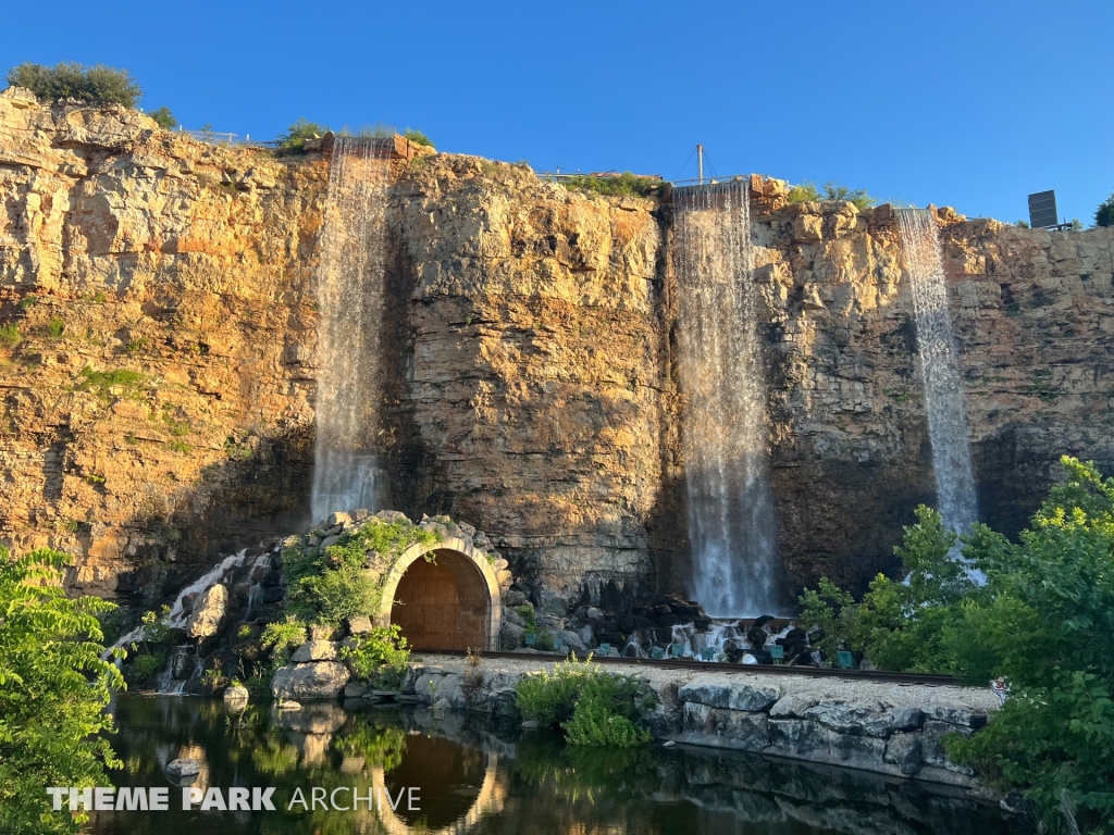 Crackaxle Canyon at Six Flags Fiesta Texas