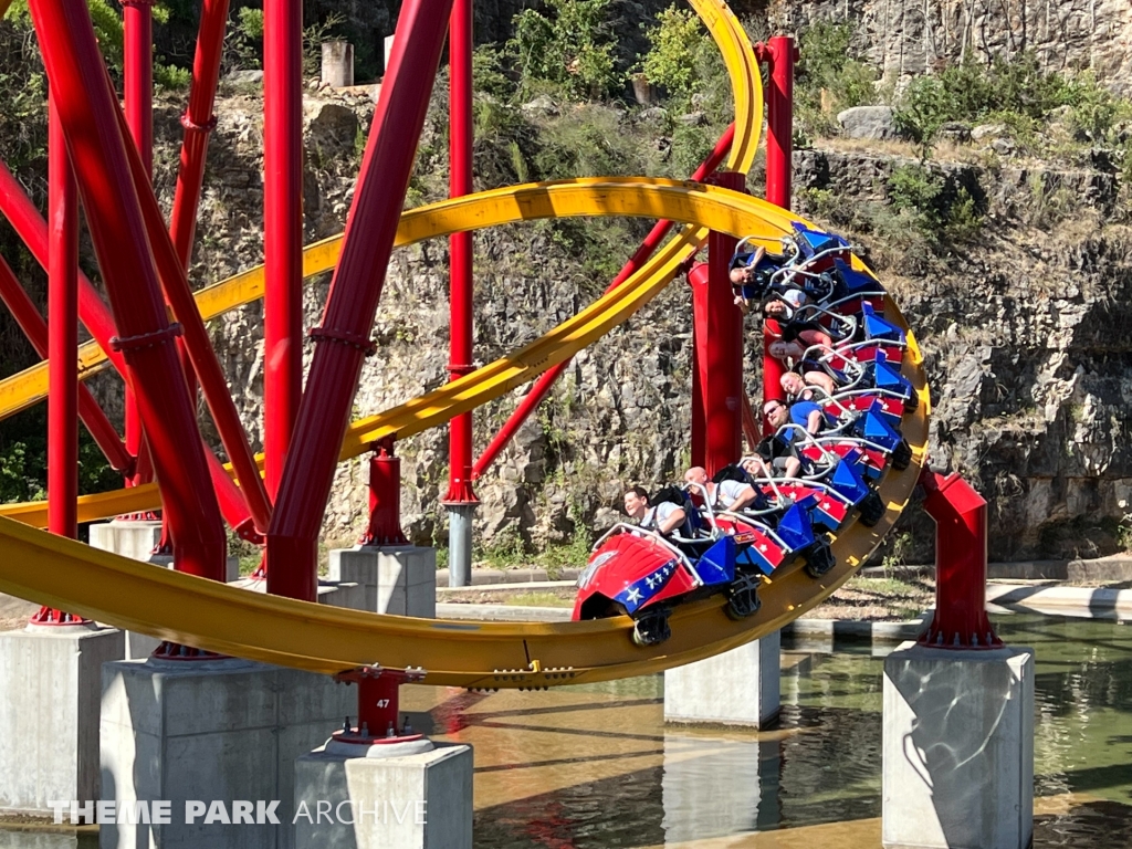 Wonder Woman Golden Lasso Coaster at Six Flags Fiesta Texas