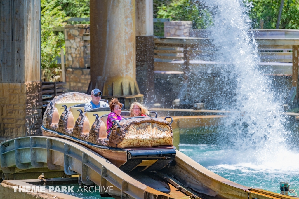 Bugs White Water Rapids at Six Flags Fiesta Texas
