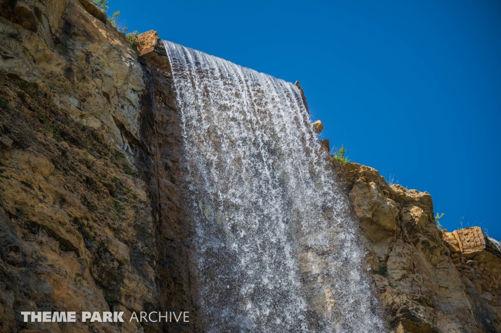 Crackaxle Canyon at Six Flags Fiesta Texas