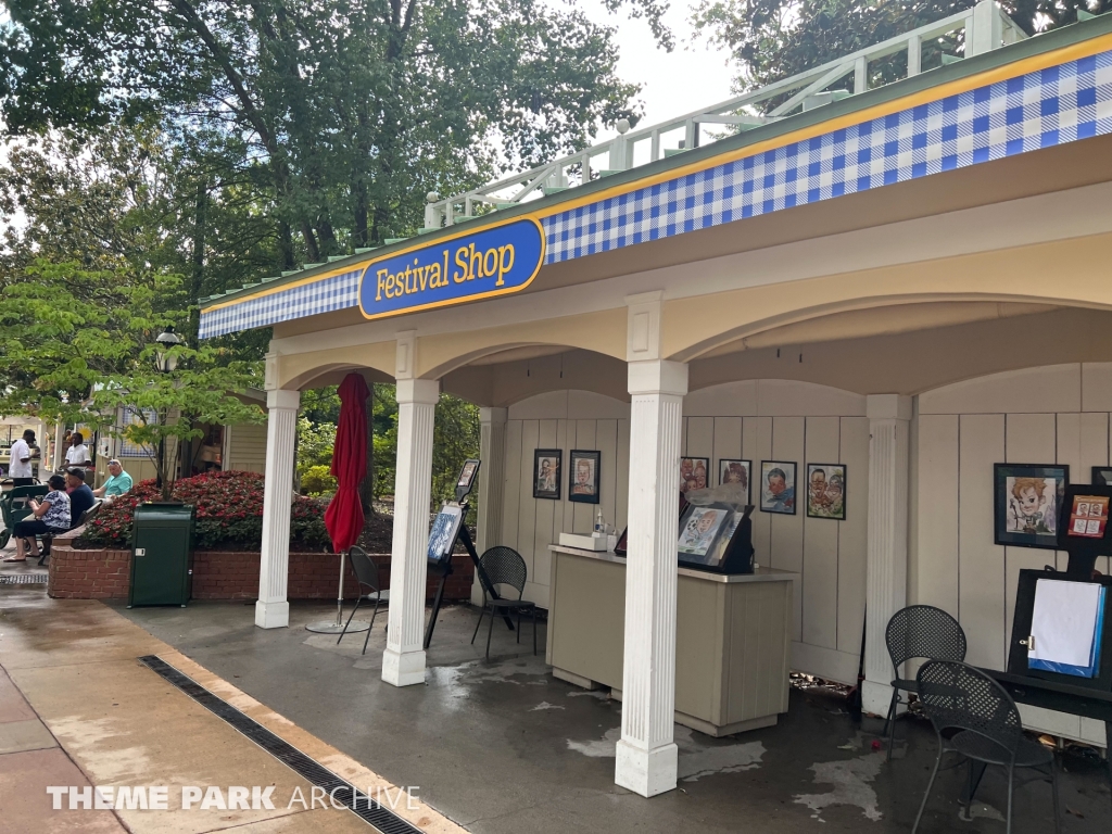 Showstreet at Dollywood