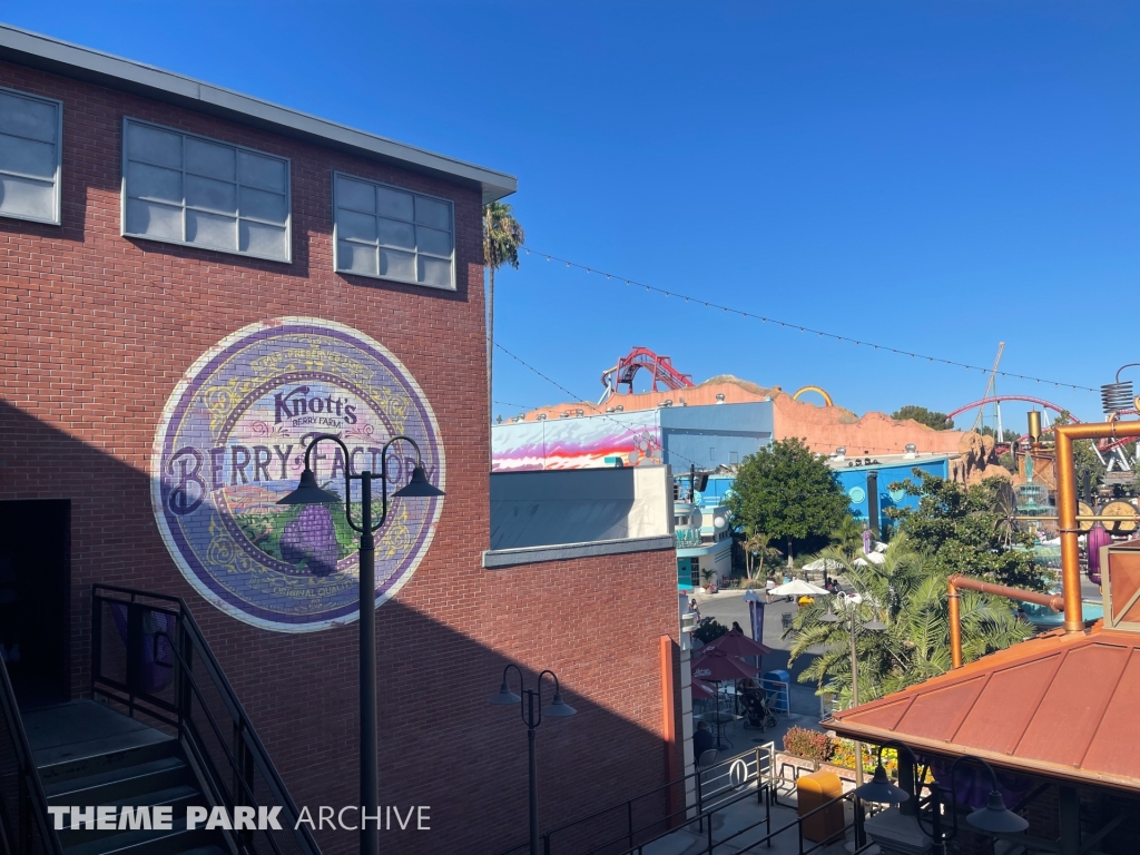 Knott's Beary Tales: Return to the Fair at Knott's Berry Farm