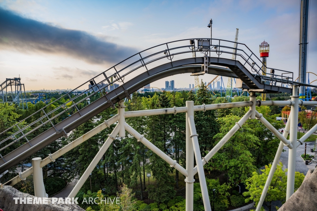 Wonder Mountain's Guardian at Canada's Wonderland
