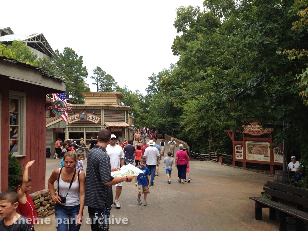 Valley Road at Silver Dollar City