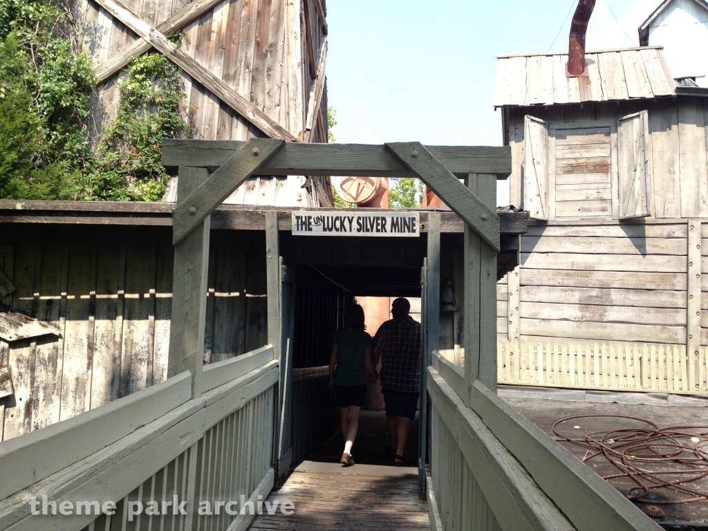 Geyser Gulch at Silver Dollar City