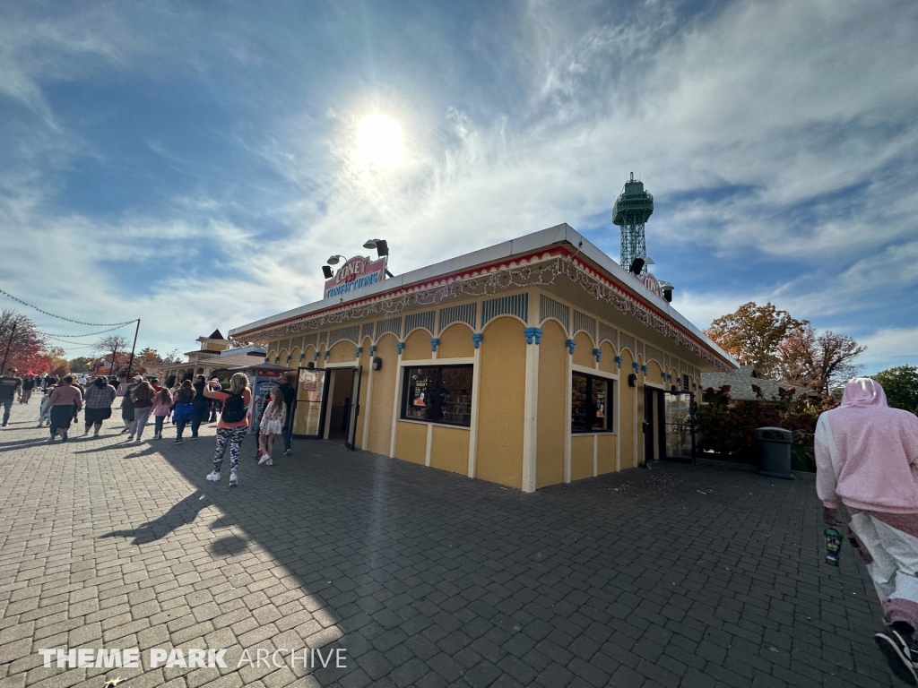 Coney Mall at Kings Island