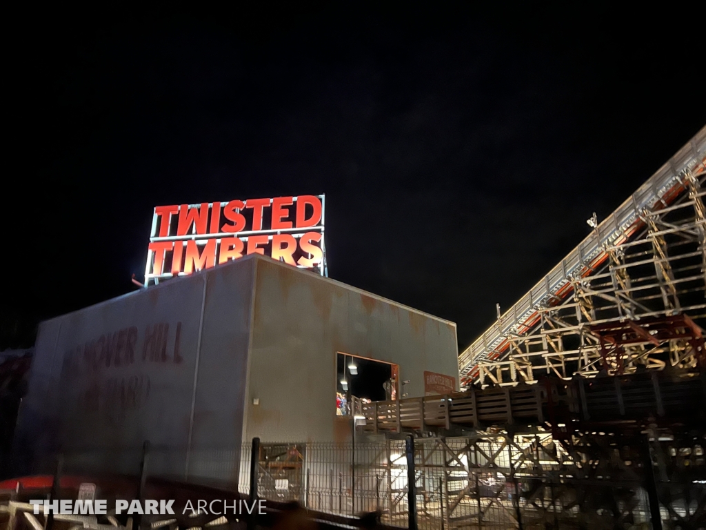 Twisted Timbers at Kings Dominion