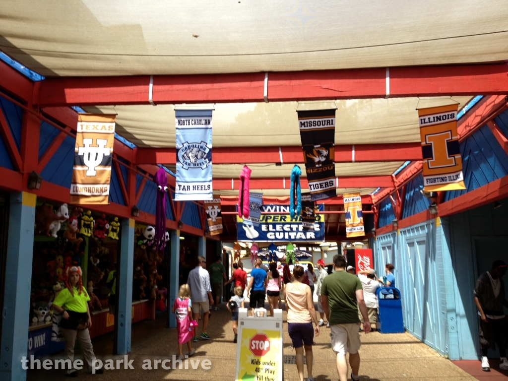 Illinois at Six Flags St. Louis