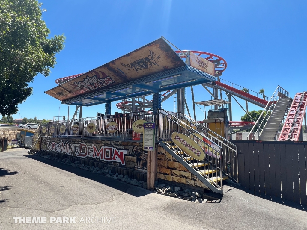 Screamin Demon at Castle Park