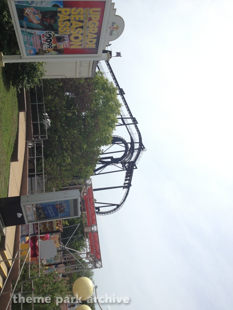 Batman The Ride at Six Flags St. Louis