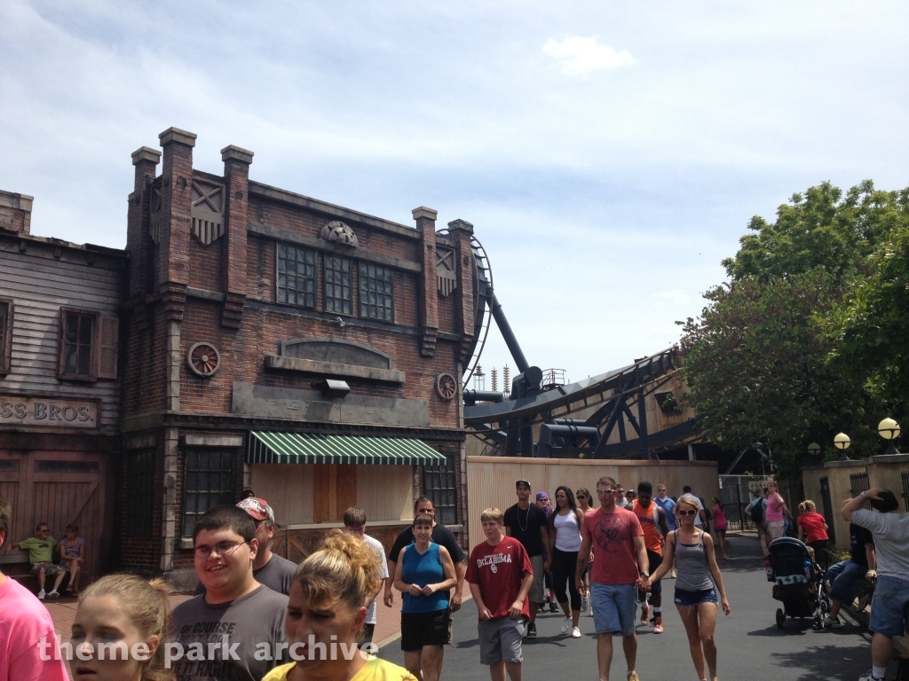 Batman The Ride at Six Flags St. Louis