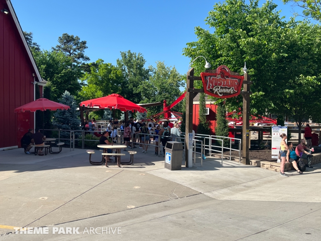 Mustang Runner at Worlds of Fun