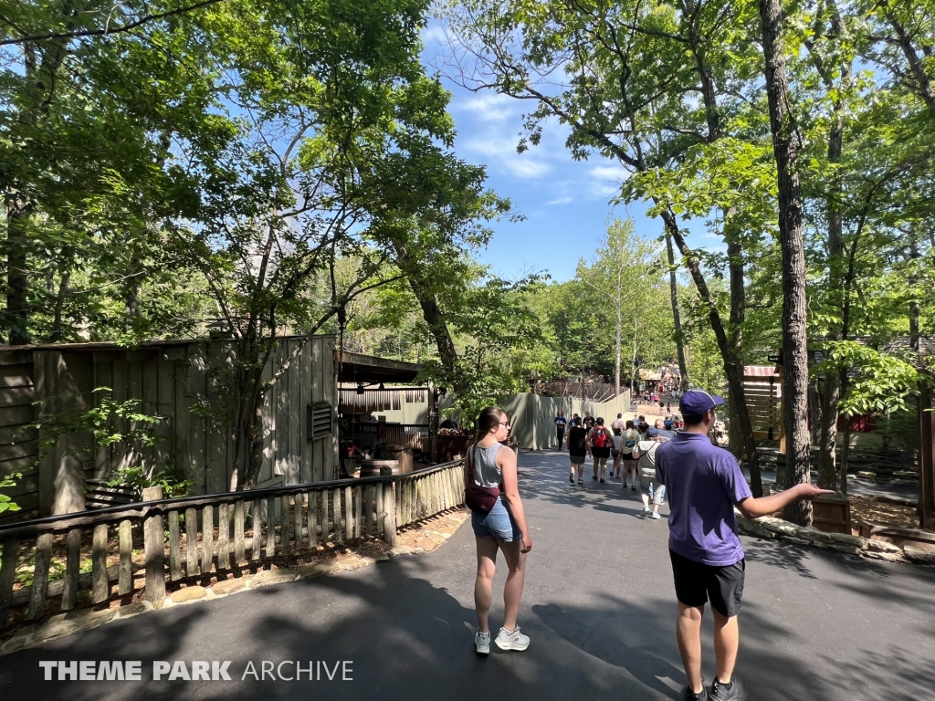 Hugo's Hill Street at Silver Dollar City