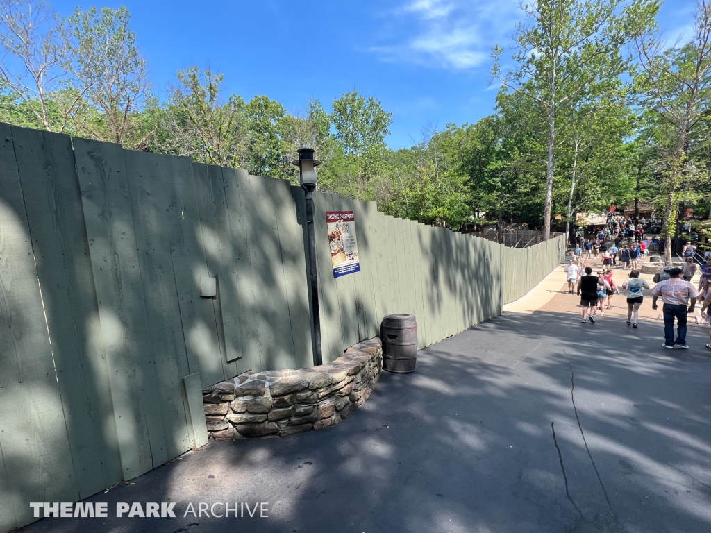 Hugo's Hill Street at Silver Dollar City