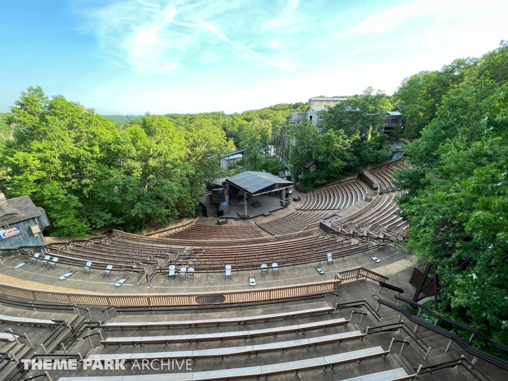 Echo Hollow Amphitheater at Silver Dollar City