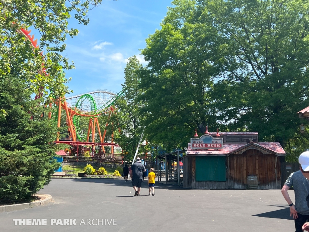 Gateway to the West at Six Flags St. Louis