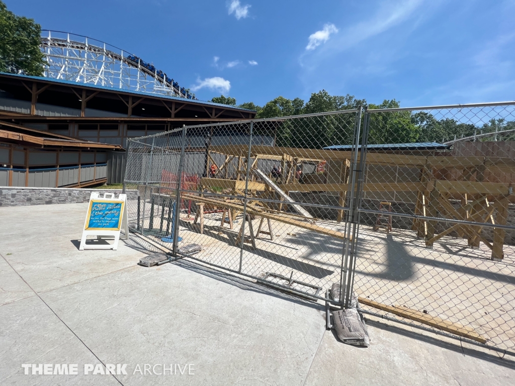 Catwoman Whip at Six Flags St. Louis