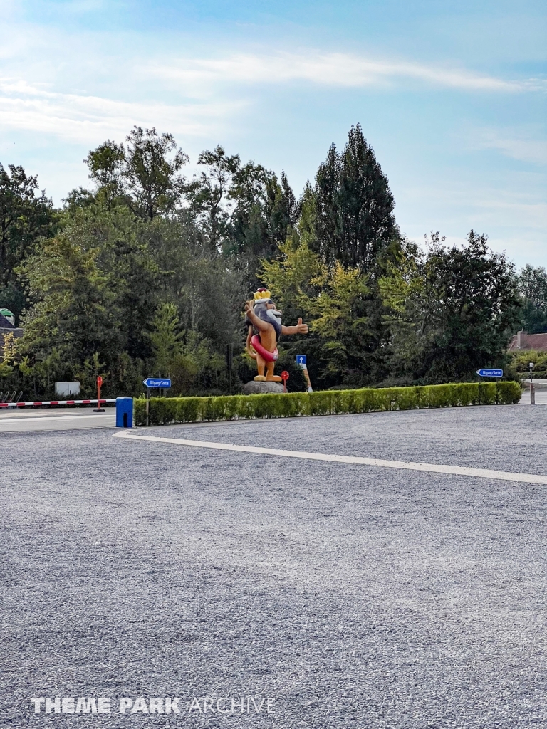 Entrance Lion at Bellewaerde