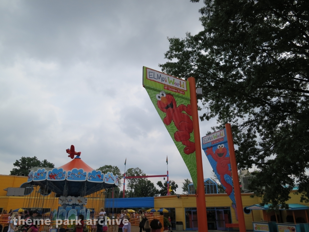 Elmo's Cloud Chaser at Sesame Place Philadelphia