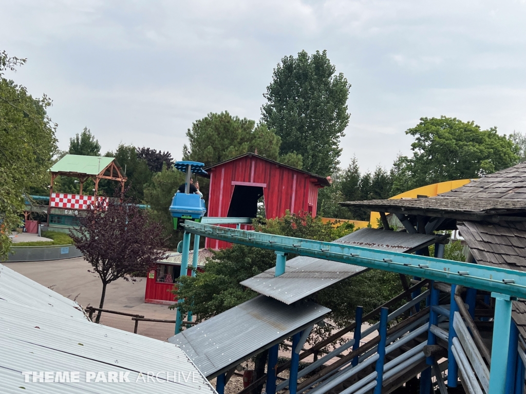 Le Monorail at Bagatelle