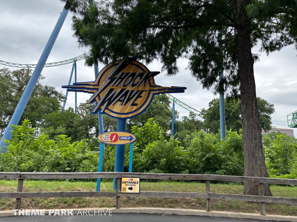 Shock Wave at Six Flags Over Texas