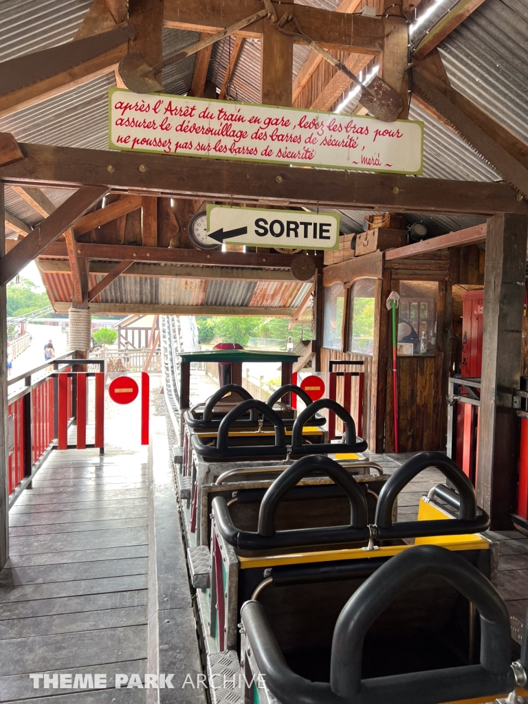 Le Train de la mine at Papéa Parc