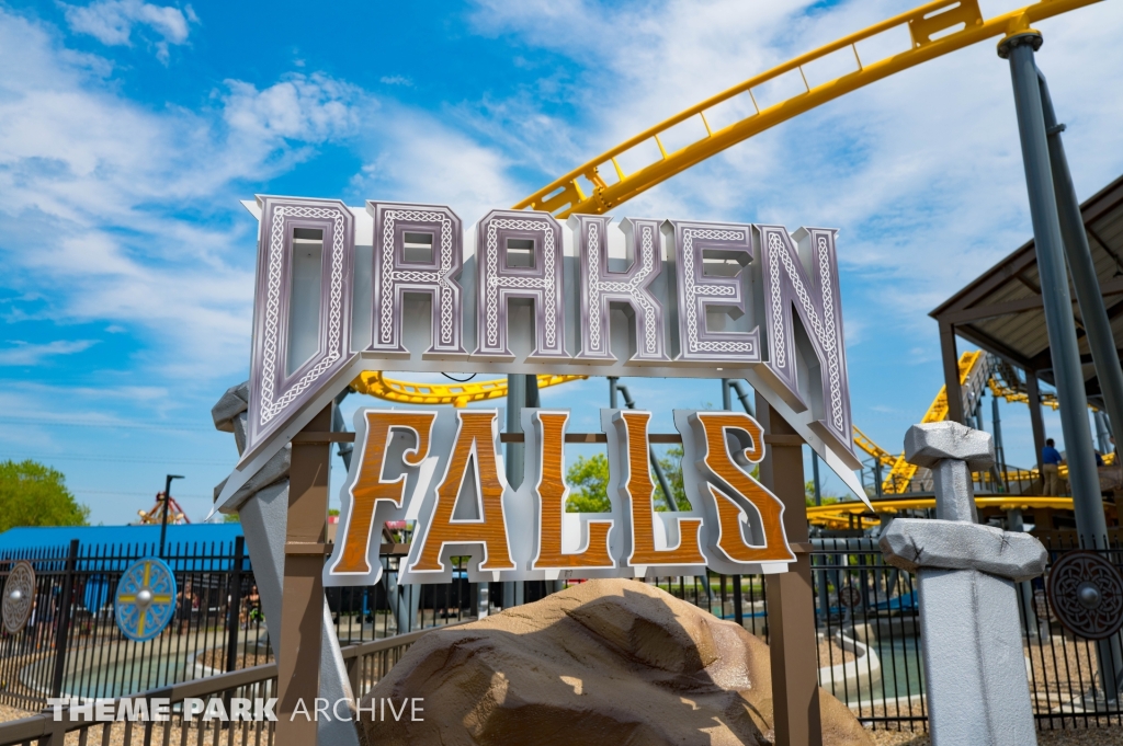 Draken Falls at Adventureland