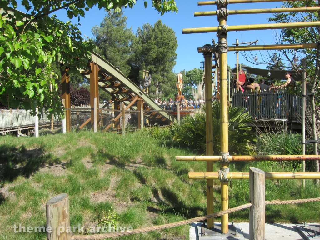 Tiki Twirl at California's Great America