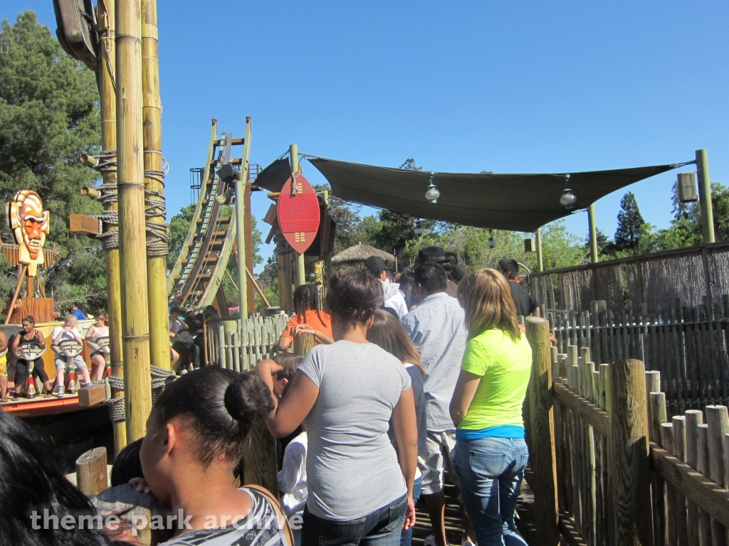 Tiki Twirl at California's Great America