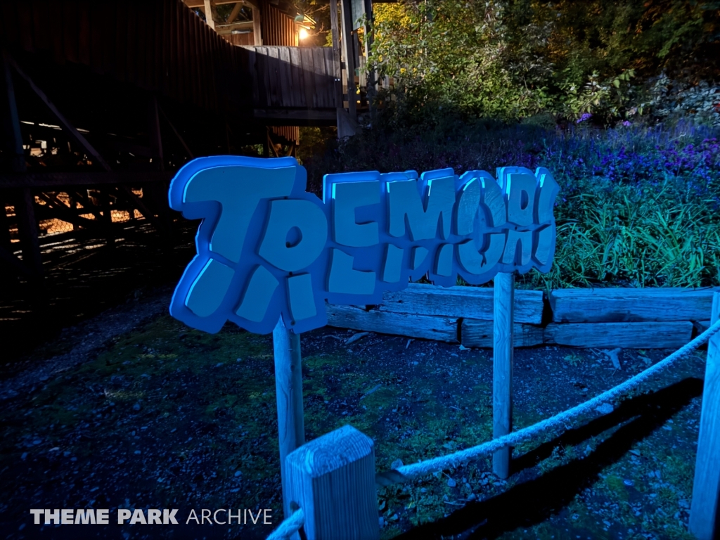 Tremors at Silverwood Theme Park and Boulder Beach Waterpark